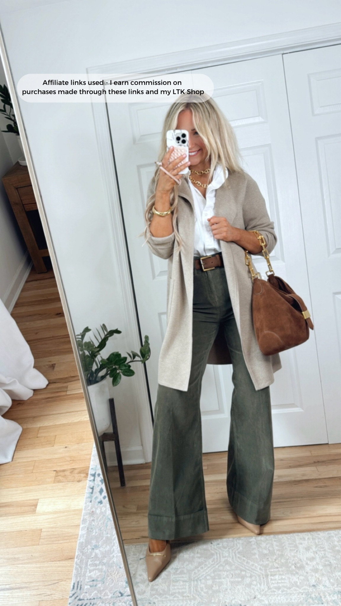 Fall outfit
Olive green pants outfit
Fall fashion 