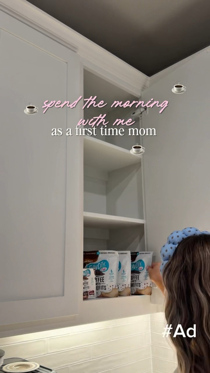 #ad Running behind, making breakfast in five minutes, and trying to keep up with a 9-month-old. Just a normal morning over here ☕️🤪 
@Target  @FlavCity #TargetPartner #flavcity #flavcitycafe #flavcitycoffeewithbenefits