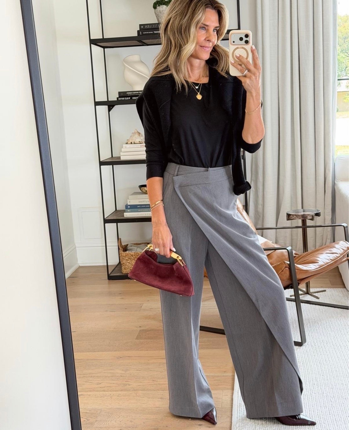I’m 5’6
-black cashmere feel v neck sweater XS
-grey wrap around trouser XS
-burgundy suede bag is the perfect pop of color
-leather burgundy pointy heel 6.5

#LTKootd #LTKSeasonal #LTKOver40