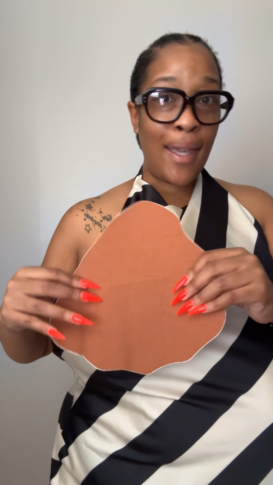 I found the perfect bra tap for larger bust. I wear a 36K or 38J bra and I’m fully supported by one set of bra tape. Use code ESSIEGOLDEN for 💸 off

#LTKFindsUnder50 #LTKStyleTip #LTKPlusSize