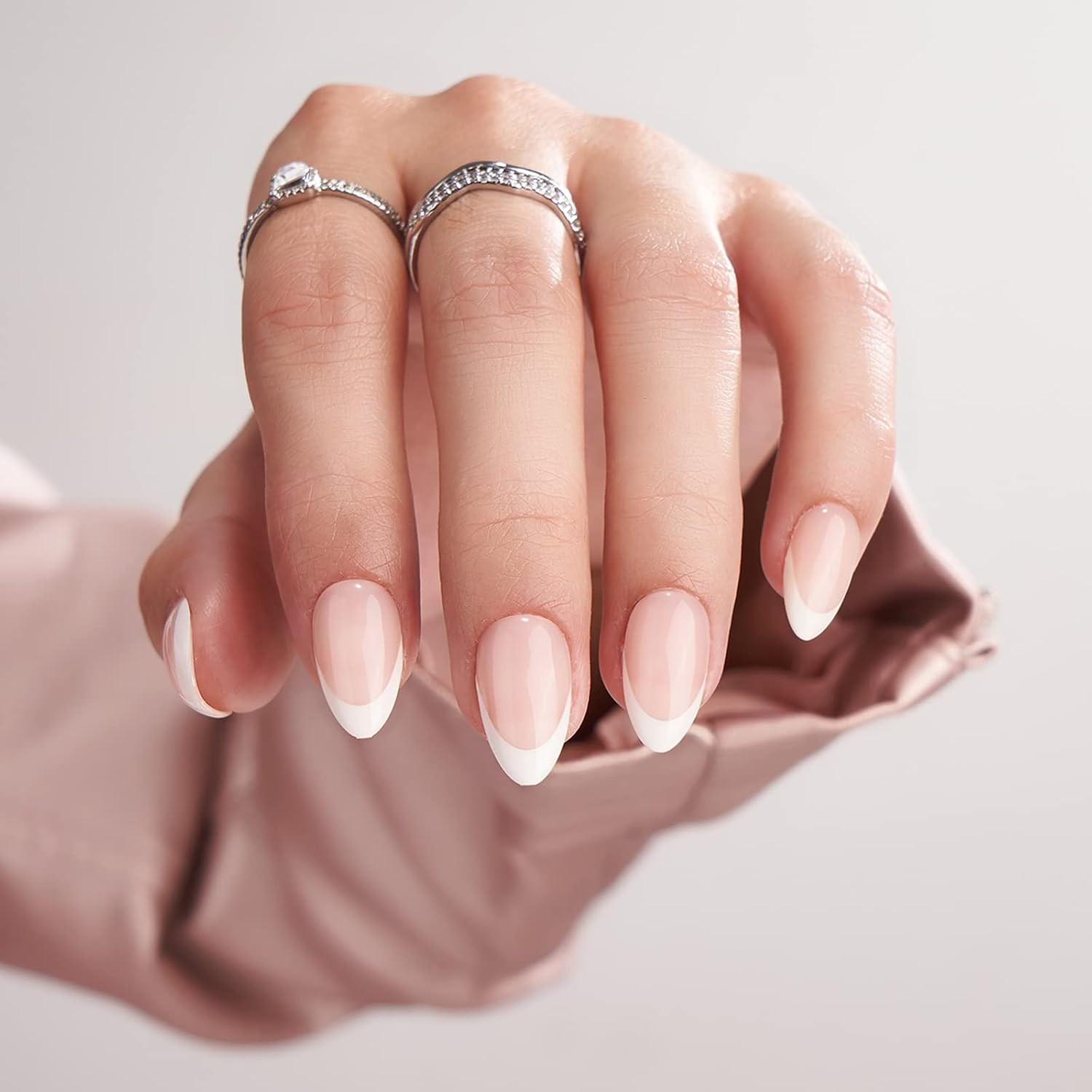 BTArtbox Press On Nails, Short Almond French Tip Nails, 32 Pcs Full Kit | Amazon (US)