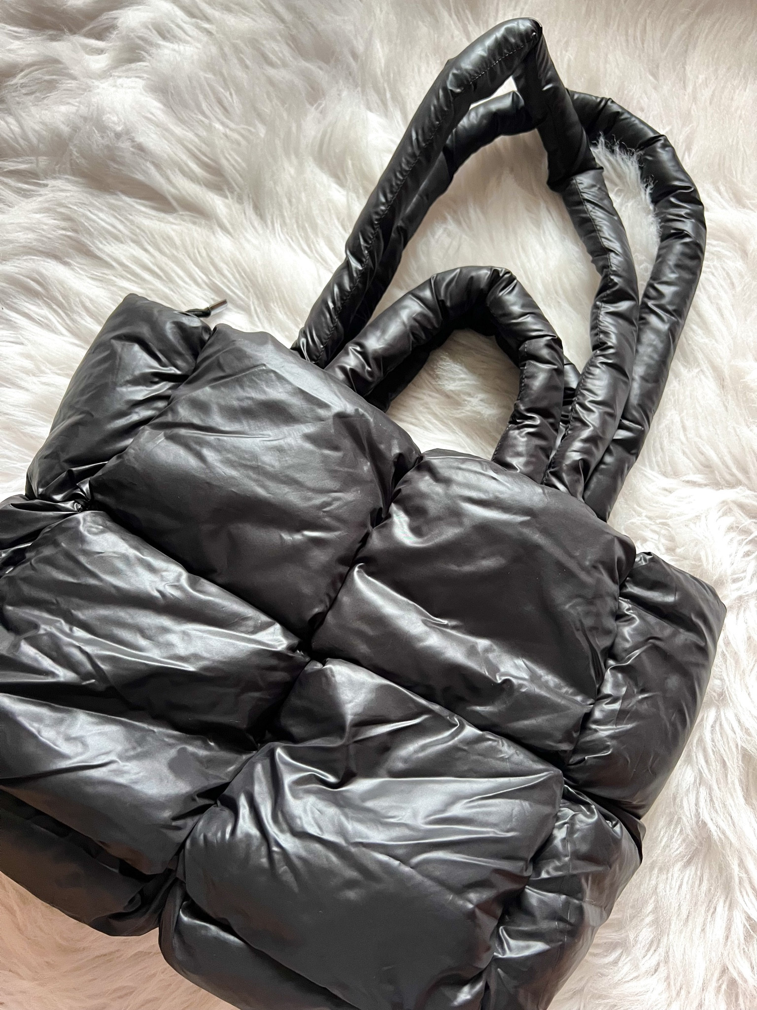 the cutest bag from @amazon !! 
•
linked it over on the @shop.ltk app , amazon storefront, and stories!! 
•
•
•


#LTKstyletip #LTKitbag #LTKunder50