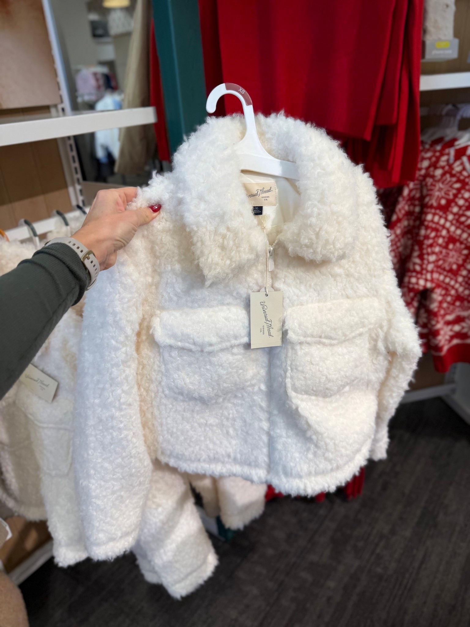 Wait, I kind of love this photo Sherling jacket. Currently 20% off with target Circle.

#LTKSaleAlert #LTKFindsUnder50