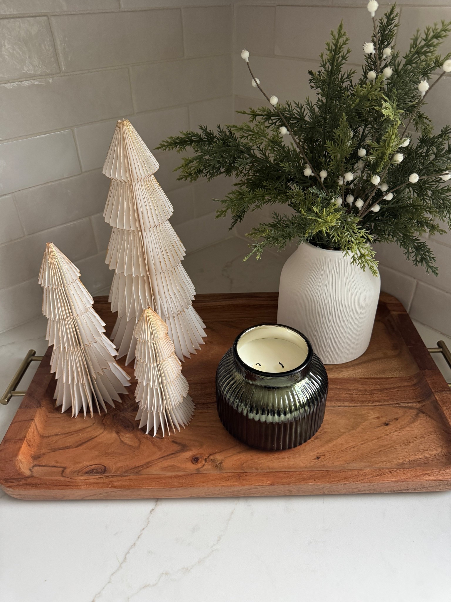 ✨ Walmart prices, Anthropologie vibes.
This little winter tray is giving all the cozy luxe feels without the splurge. 

#cozywinterdecor #walmartfinds #anthrolookforless #holidayhome #traystyling #cozyvibes #christmasdecor 

#LTKHoliday