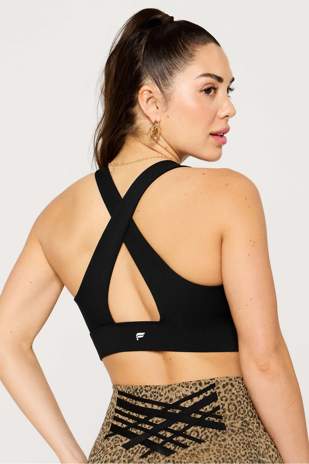 Oasis Twist Medium Impact Sports Bra | Fabletics