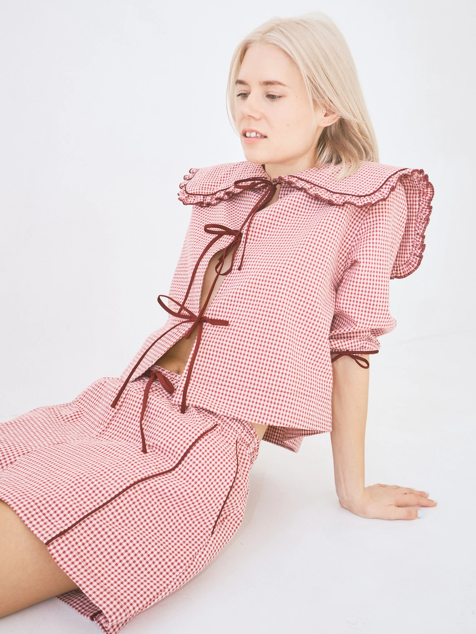 Airi Blouse
                  
                  Alohas | Lisa Says Gah
