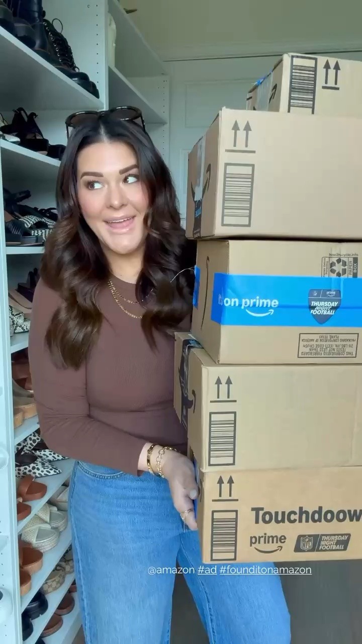 here’s everything I purchased, have repurchased and that I already own and love. From fall fashion favorites to beauty and make up finds fall boots booties, my favorite wireless bras and so much more.

#LTKootd