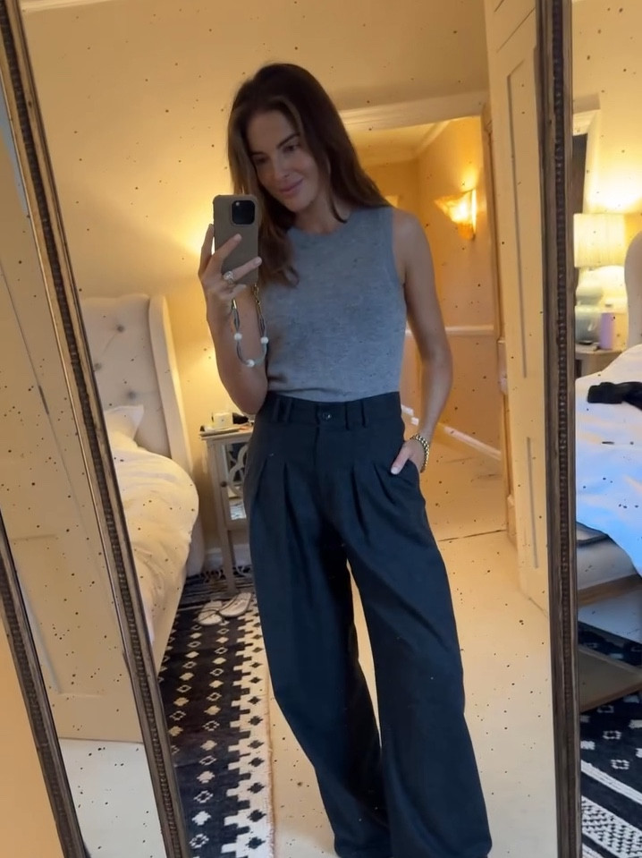 An exciting meeting this morning! 🩶

Work outfit | Office outfit | Workwear | Winter outfit | Wide leg trousers | Tailored trousers | Grey knit vest 



#LTKuk #LTKworkwear #LTKwinter