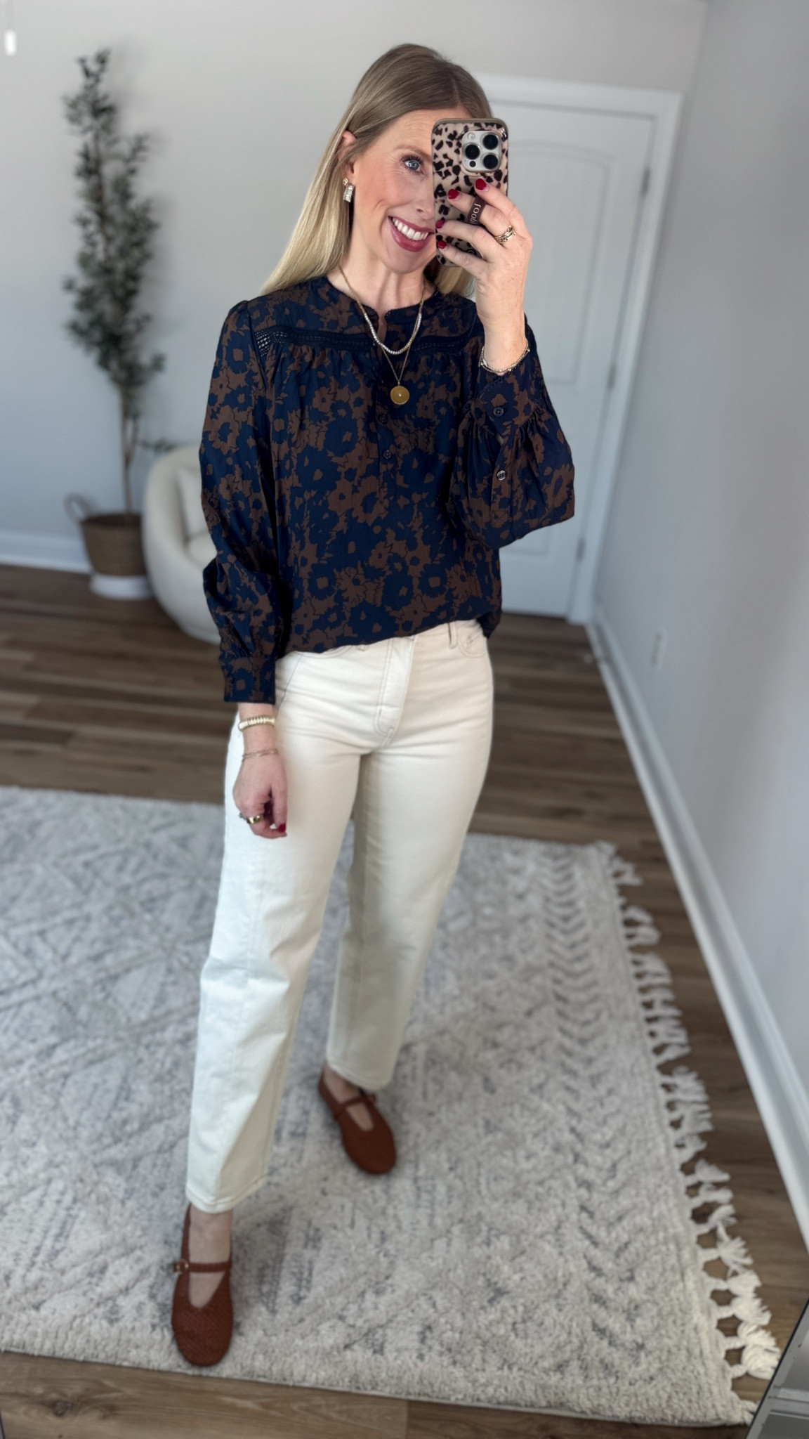 Daily try on, Walmart outfit, Walmart fashion, Walmart try on, time and tru, white jeans 

#LTKootd #LTKWorkwear