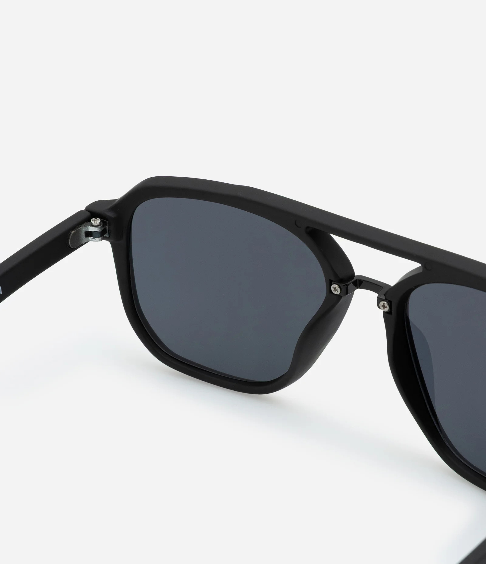 Óculos de Sol Aviador com Ponte Dupla Preto - Lojas Renner | Renner (BR)