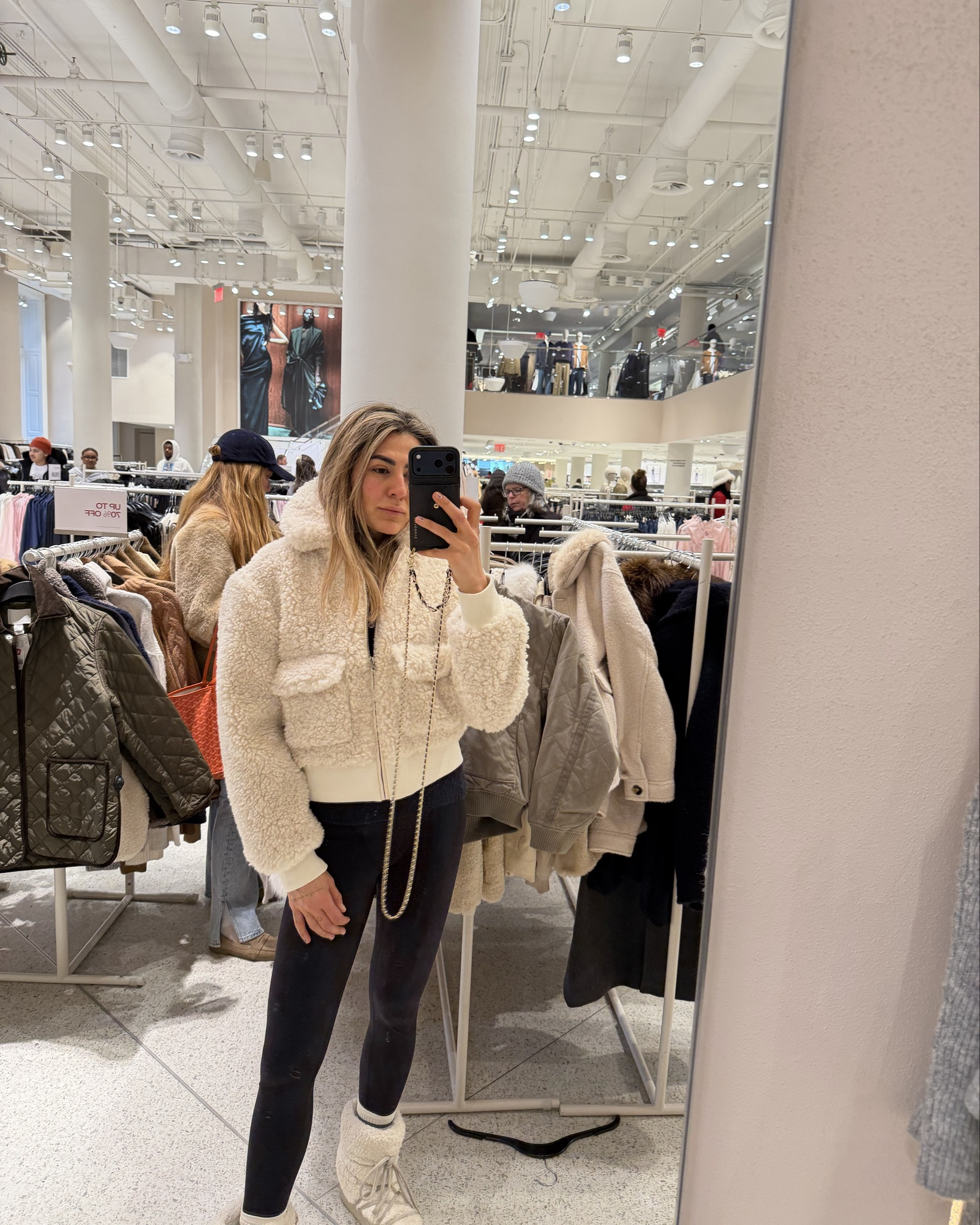 Very chic and nice 
Good price