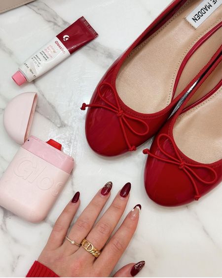 Cherry red 🍒

#LTKstyletip #LTKSeasonal #LTKHoliday