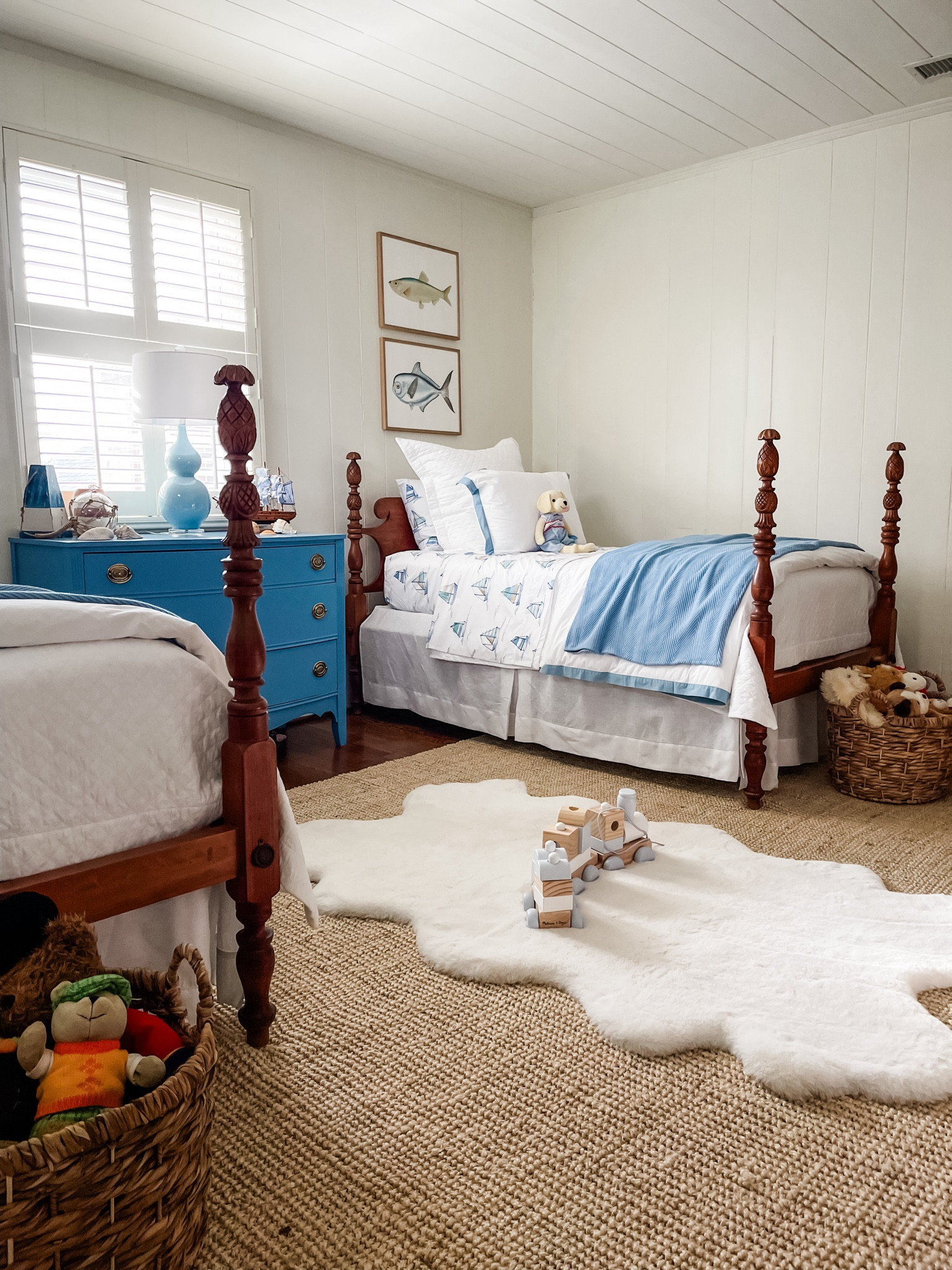 This weekend is all about quality time with our little bugaboo, and what better way to kick things off than by giving you a peek into his sweet room. It's a special place filled with love and laughter, perfect for when he visits his Bunny and Pop. Swipe left to catch a glimpse of his room! 🏡💙 

#LTKhome #LTKkids #LTKstyletip