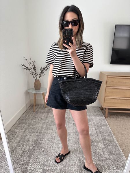 Everlane striped box Cut tee. Love this color combo. It’s very similar to my Theory tee. Size up 2 sizes. On sale when you buy 3!

Everlane box Cut Tee Medium
AGOLDE Shorts 26. Sizes up 2 sizes but you can go up just one size. 
Hermes Oran sandals 35
Dragon Diffusion tote small
YSL sunglasses 

Sandals, summer outfit, summer style 



#LTKsalealert #LTKshoecrush #LTKitbag