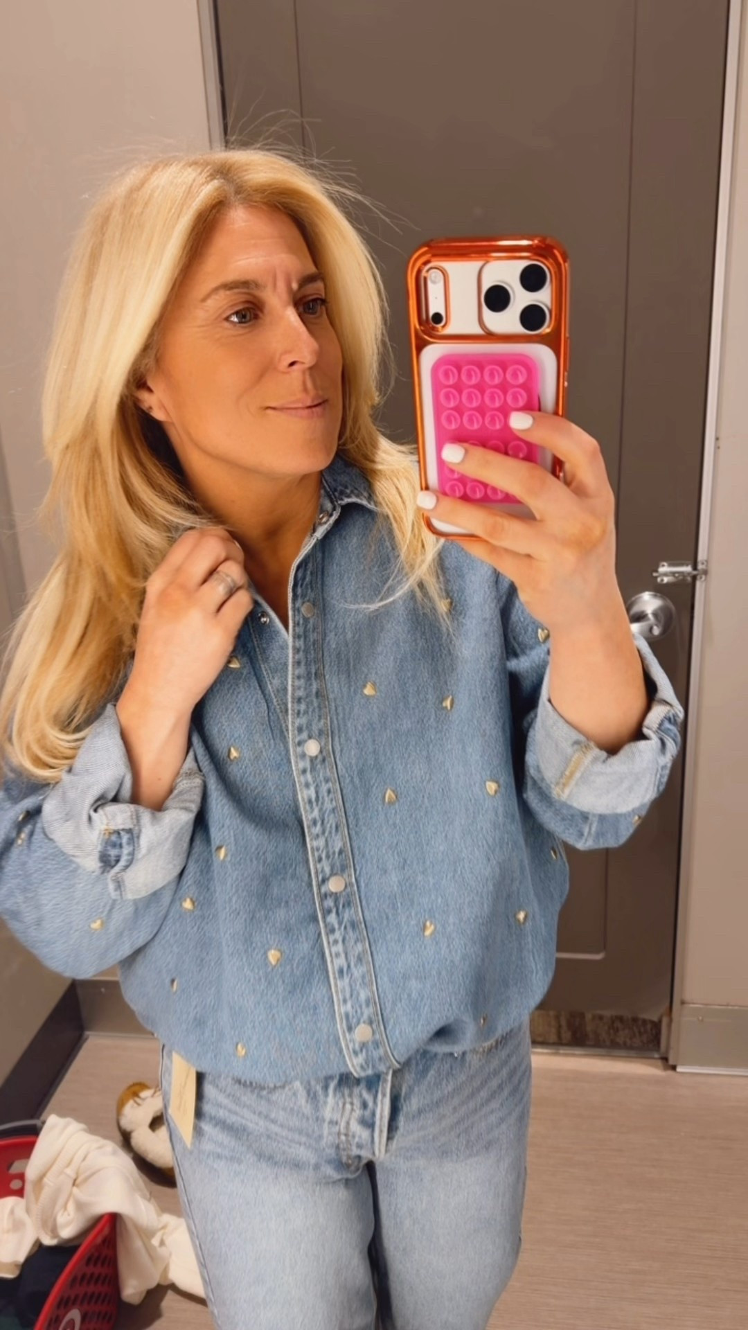 Obsessed with this heart button-down shirt. It is so cool! These jeans are so great too.

#LTKSeasonal #LTKootd
