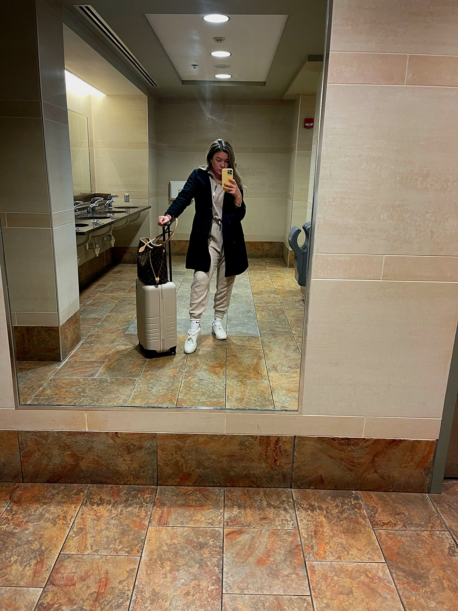 Simple Airport Outfit 

#LTKstyletip #LTKtravel