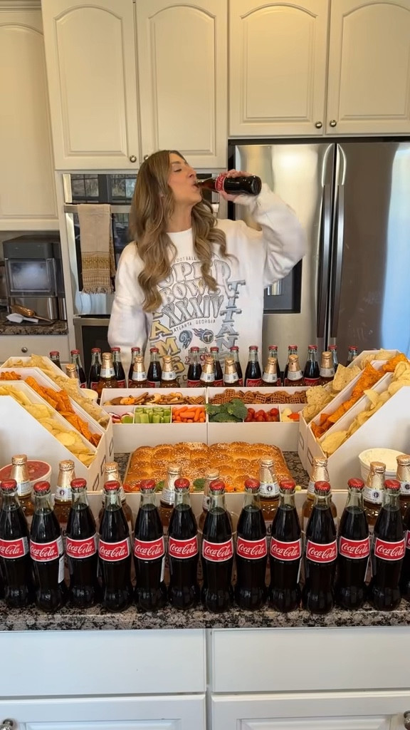 Super Bowl party hosting essentials from Target🏈✨

abercrombie, abercrombie NFL, super bowl, hosting, hostess, target hostess, serving tray, table runner, football party decor, boy mom, boy birthday party ideas, stadium snacks, Samantha Bauchmann 

#LTKSeasonal #LTKHome #LTKWatchNow