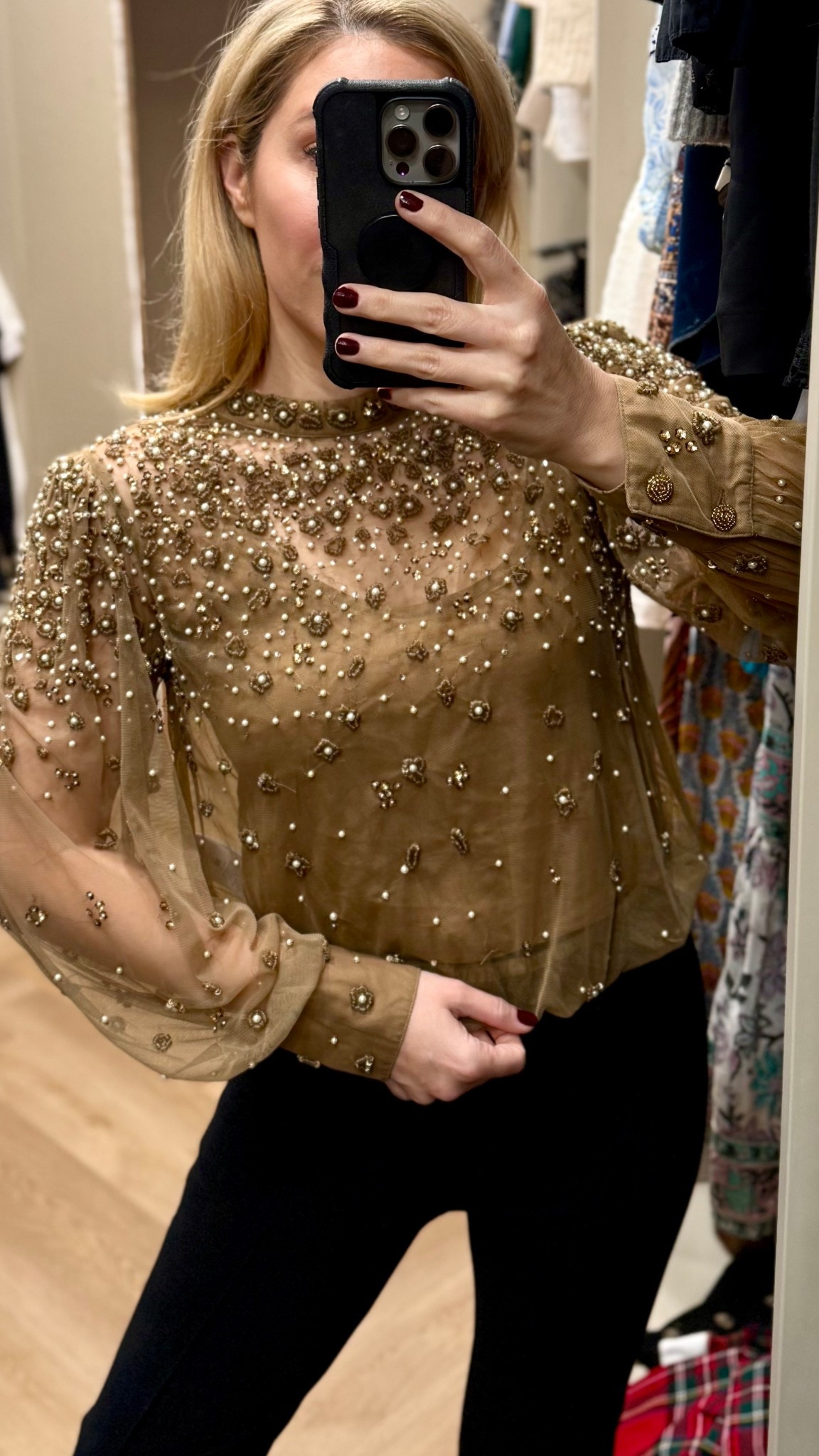 Tonight’s outfit 
This top would be perfect for NYE!
And these pants are soooo flattering!