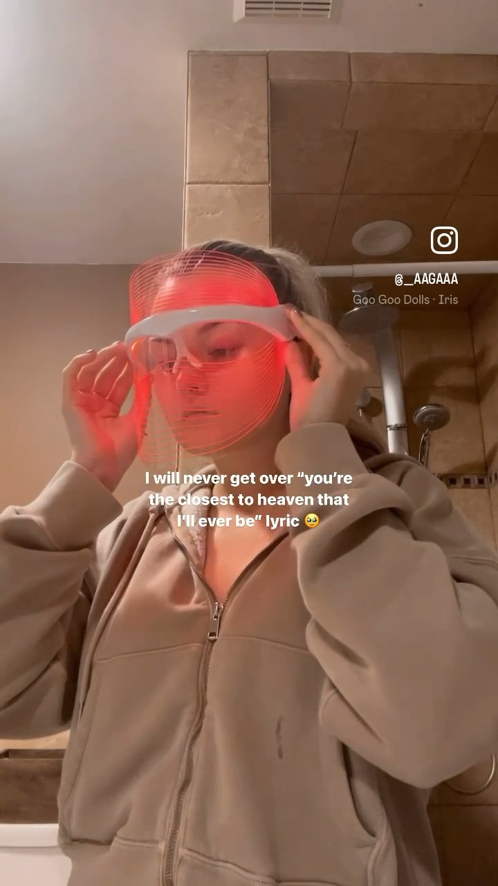 Night time routine 🍂
Cleanser
Red light therapy
Moisturizer + Retinol


#LTKbeauty #LTKsalealert