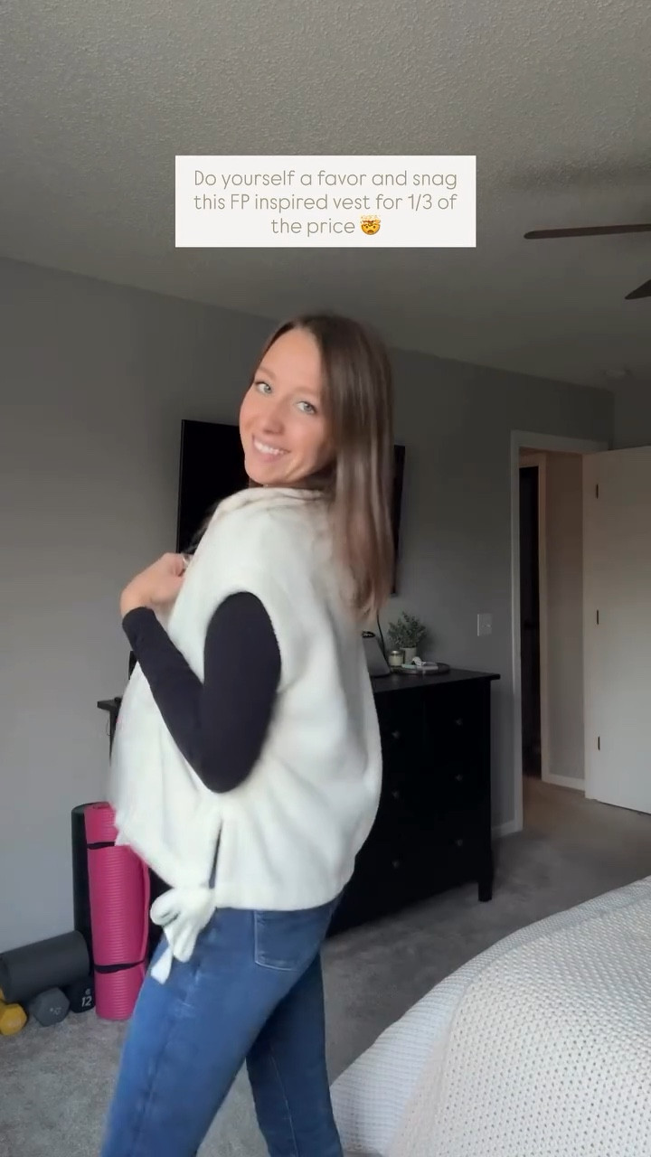 Say “VEST” for details! ⛓️‍💥 

Snagging this in every color! Quality is so good and it’s almost identical to the $98 one from a more expensive brand! On sale for $30
today & comes in 18 color options 🙌🏼 

#fyp #ootd #fashionstyle #amazon #trending #millenial #founditonamazon