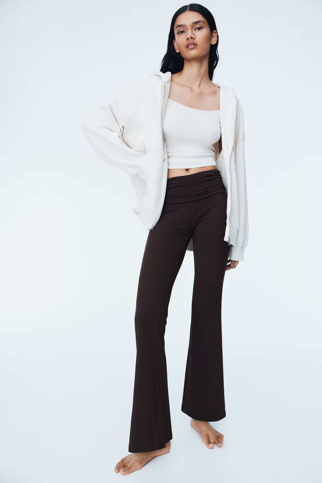 Yogahose aus Mikrofaser mit Raffungen | H&M (DE, AT, CH, NL, FI)