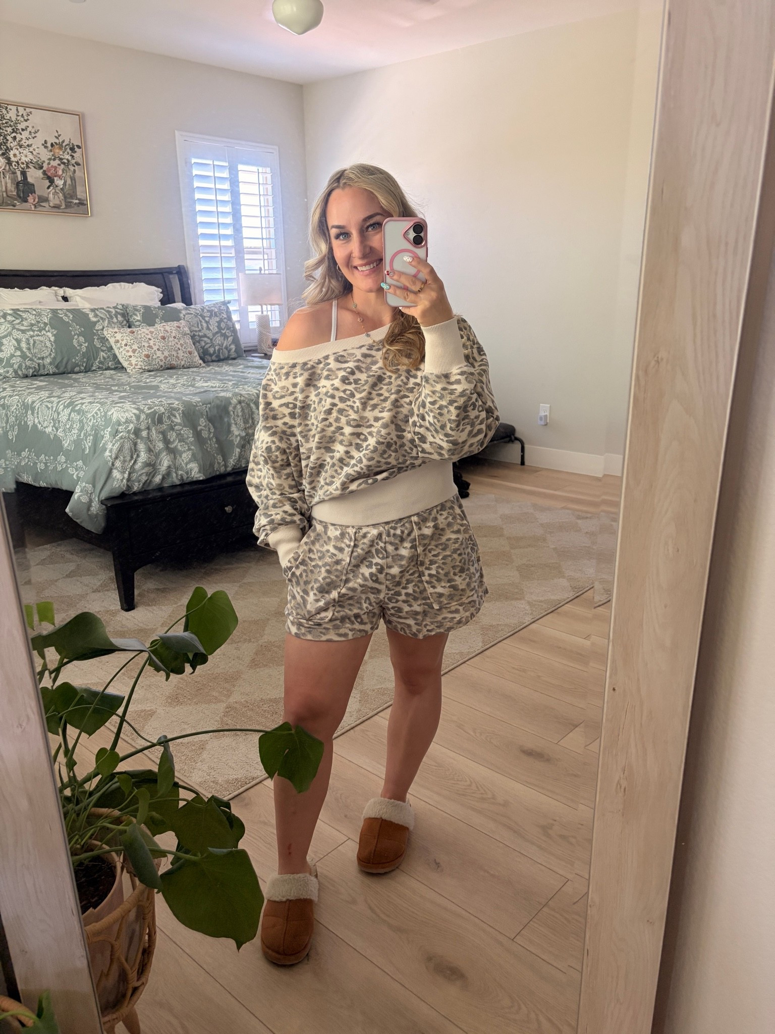 Aerie has my heart with these matching fleece sets. So incredibly comfortable. 

Aerie, aerie haul, aerie finds

#LTKgrwm #LTKmomlife #LTKootd