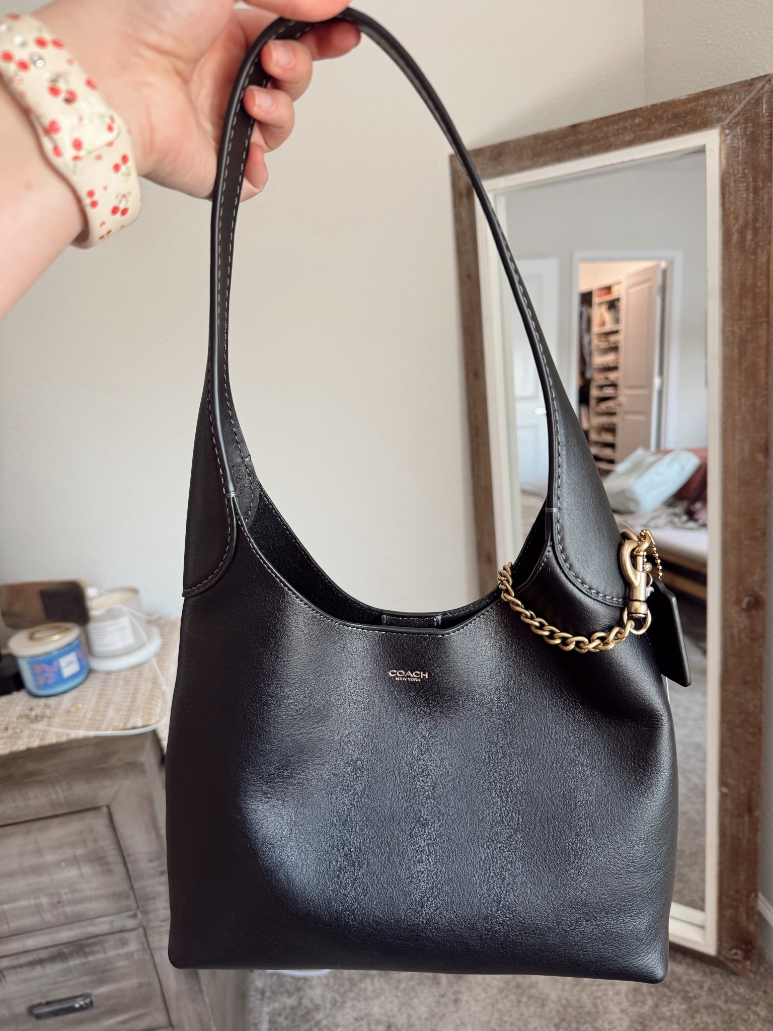 My new purse 👜 

#LTKdayinmylife #LTKootd #LTKgrwm