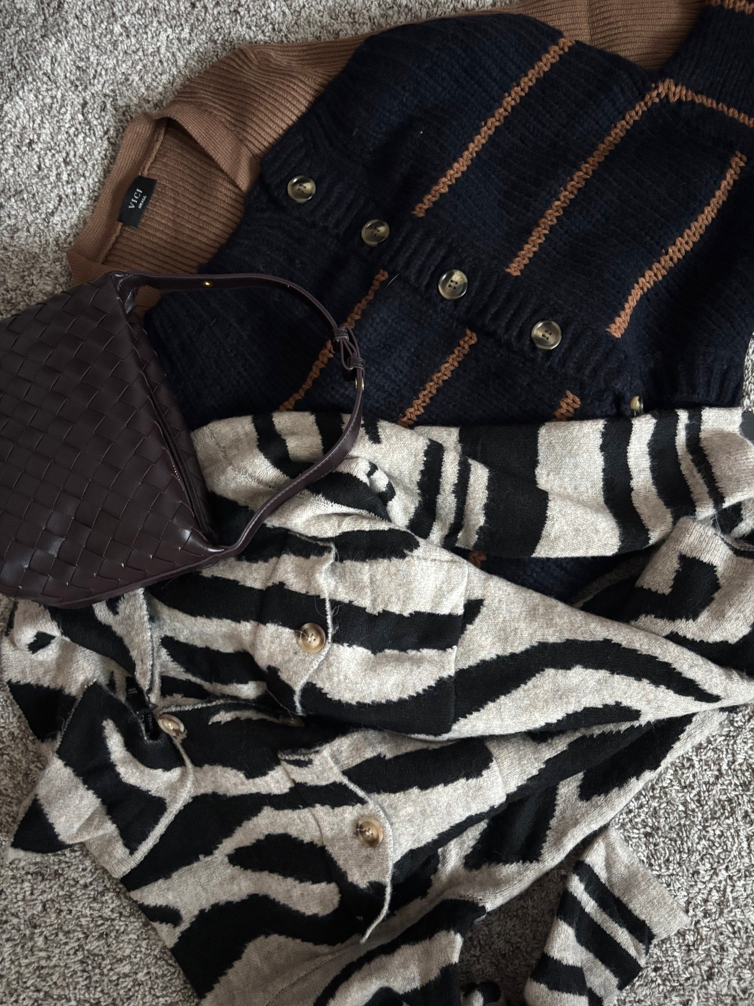 New favorites from Vici 
Everything I got is a size small 
Use code KELLYR35 for 35% off site wide 