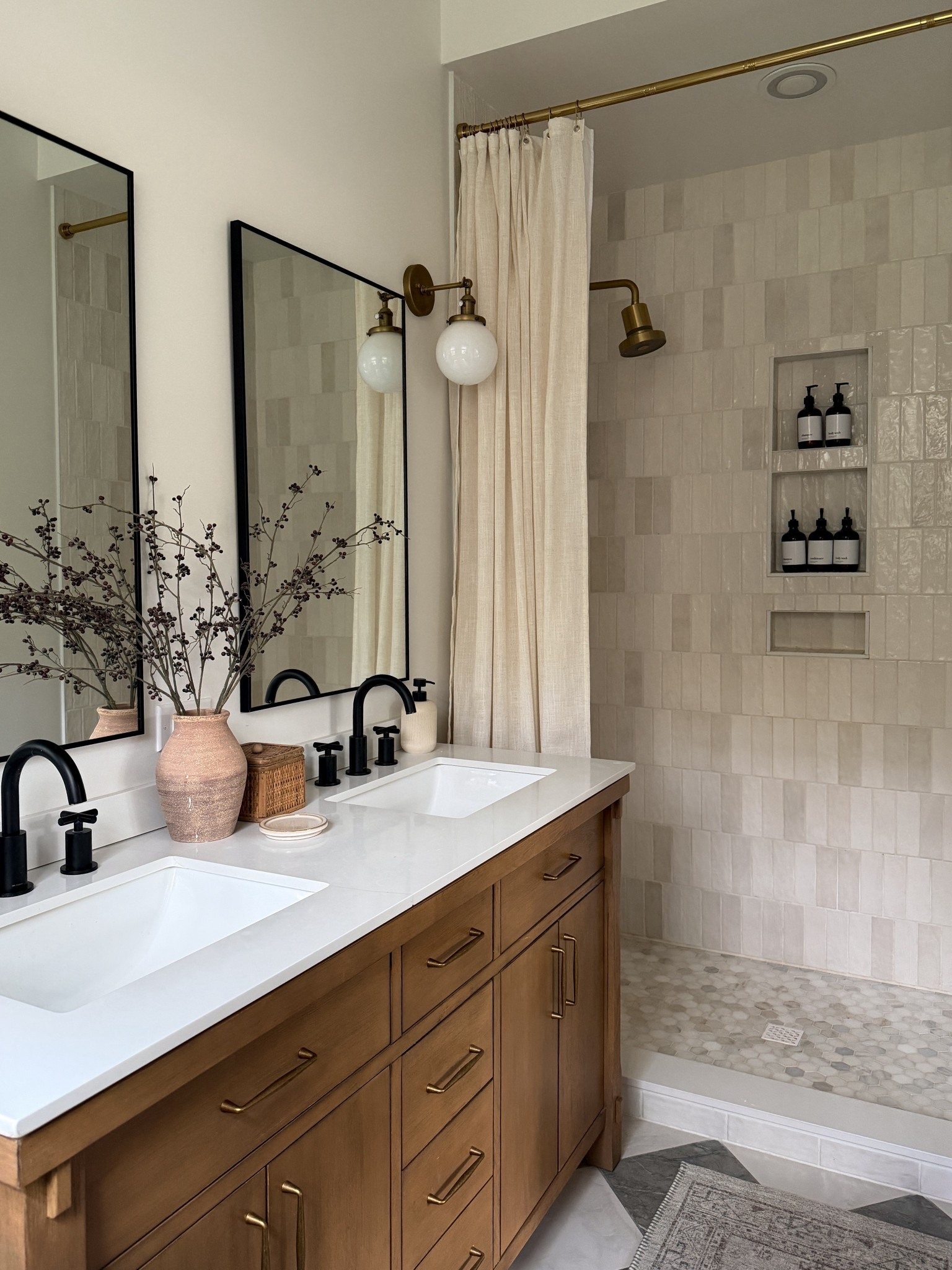 Master bath links

#LTKHome #LTKFindsUnder50 #LTKFindsUnder100