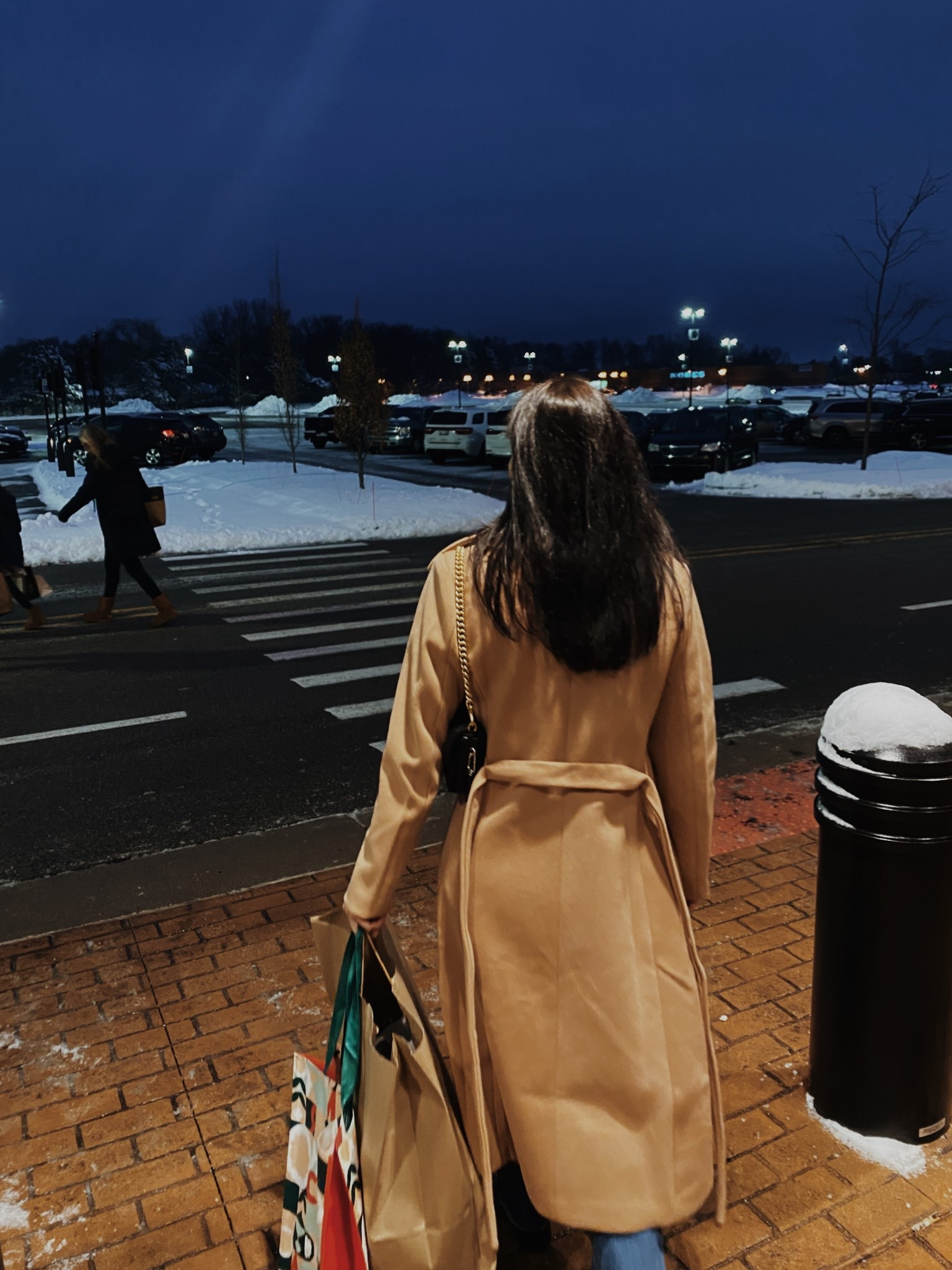 La Trench Coat x BR

ATTENTION Holiday shoppers! Not only does Banana Republic have these awesome trench coats in stock, they also are taking off an additional 40% off for Cyber Monday! Shop these new & trending women’s jacket styles quick before the sale is gone!







#cybermonday #blackfriday #trenchcoat #bananarepublic #trending #womenscoats #wintercoats #woolblend 

#LTKSaleAlert #LTKootd #LTKCyberWeek