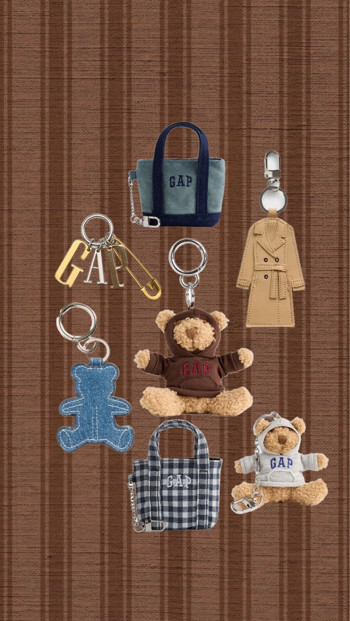 GAP fall bag charms. HOW CUTE!!!!! Perfect to add to your tote or even a carry on.
#accessories #bagcharms #gap