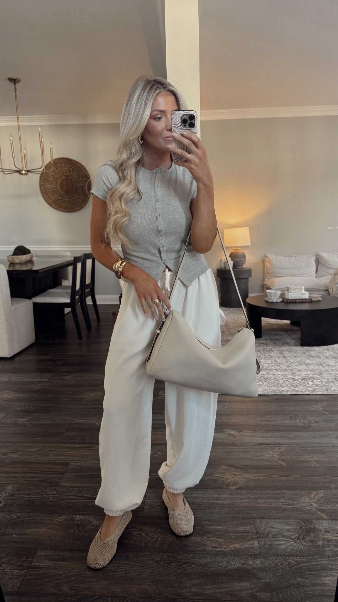 Casual spring outfit idea 

#LTKSeasonal #LTKspringtrends #LTKspring