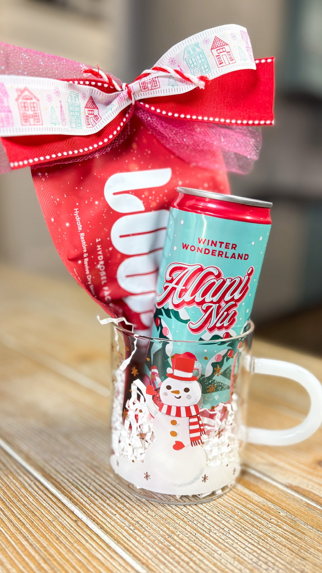 A cozy mug gift for less than $15.00!⁣⁣⠀
⁣⁣⠀
Perfect for a teacher, friend gift, neighbor friend, and you name it!⠀And it’s SO easy to put together!⠀Pick it all up at @target and Alani tops it all off!⁣⁣⠀
@target #christmassocks #teachergift #christmasgiftideas #cozy #cozygifts

#LTKSeasonal #LTKGiftGuide #LTKHoliday