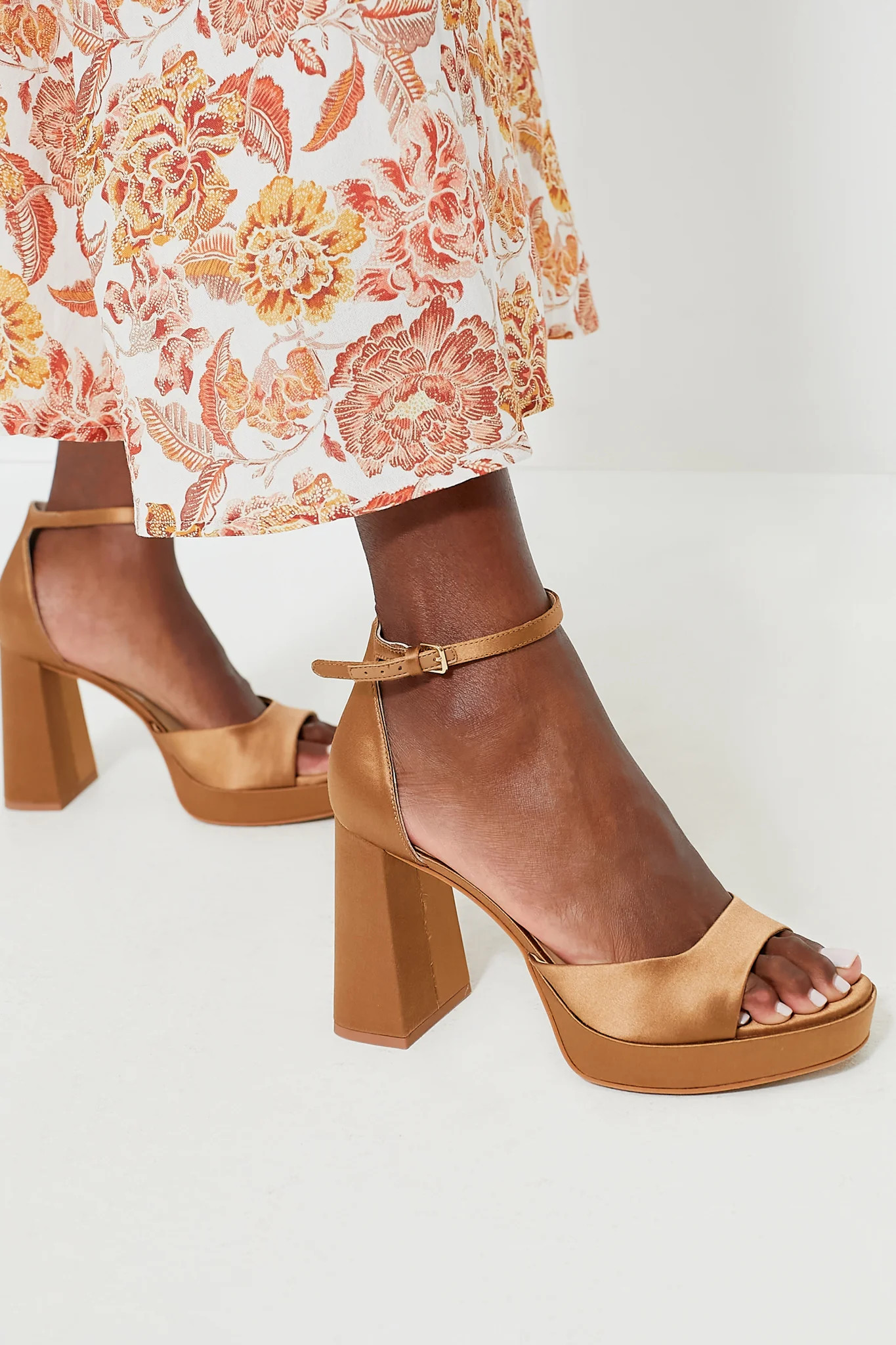 Mid Brown Pandro Heels | Tuckernuck (US)
