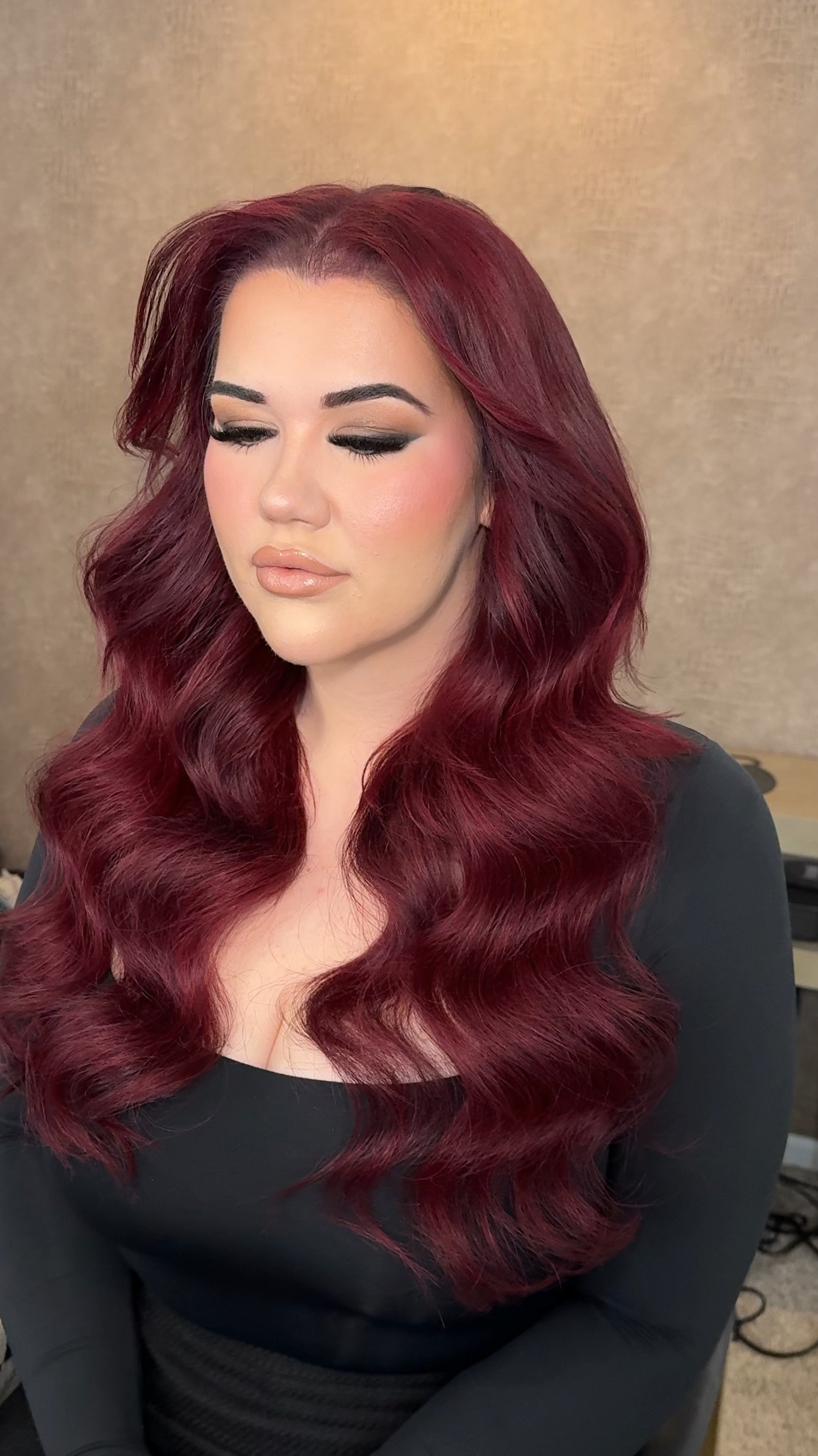 Living for this filter like glam on my stunning client! It’s all about the right products ✨❤️ #makeupartist #mua #chicagomua #chicagomakeupartist 