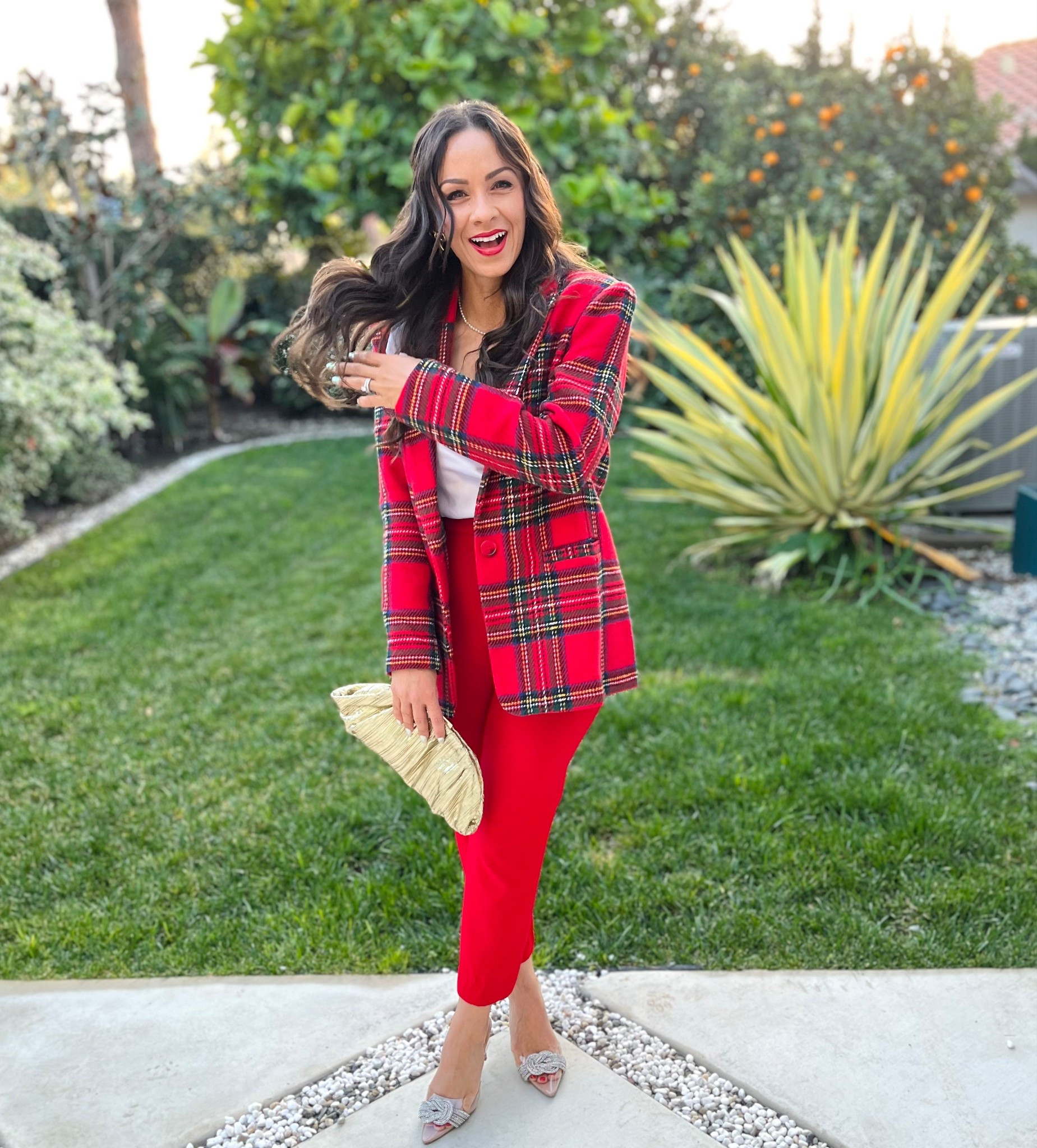 My favorite holiday blazer is back in stock @vici. Use NICOLESUITE30 for an extra 30% off . 

#LTKSeasonal #LTKHoliday #LTKStyleTip