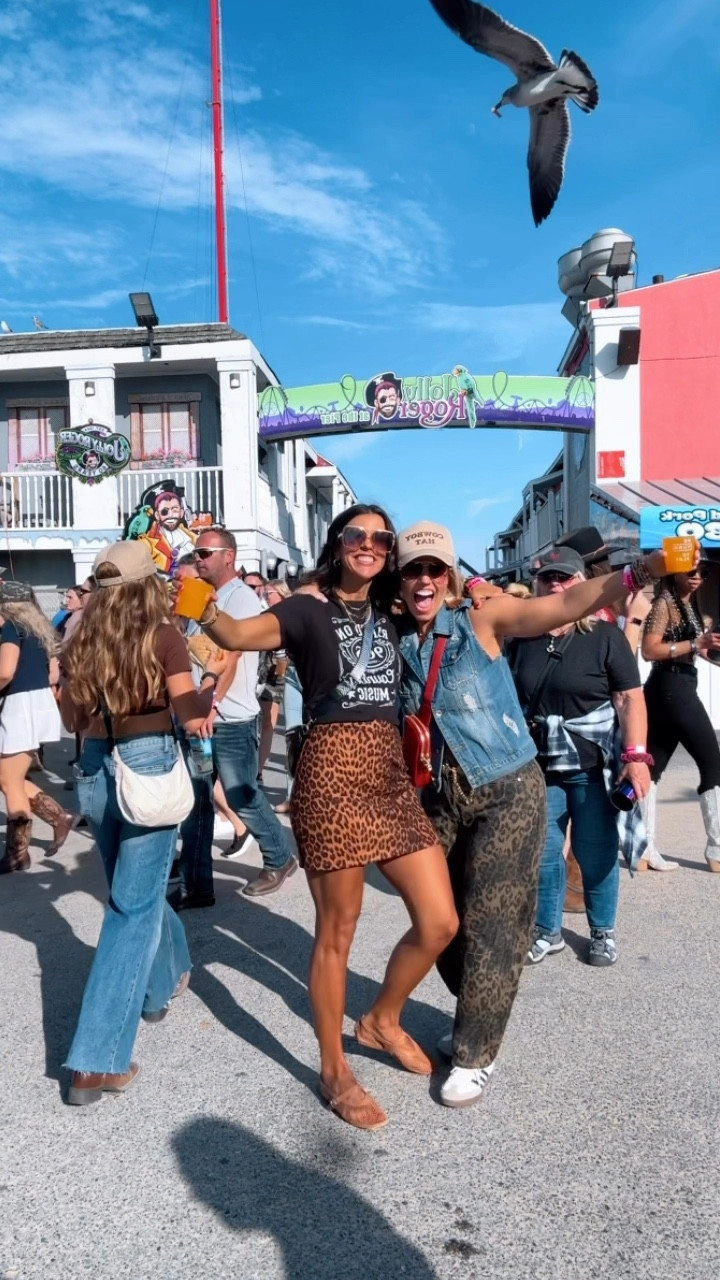 IG friends turned real life friends!!! Added bonus our husbands are now friends too!!!! I love this job and all the great people I’ve met along the way!!! Chris and I enjoyed our first visit to Maryland and can’t wait to go back!!!! Linking both of our outfits!!!!

#LTKFindsUnder50 #LTKVideo #LTKTravel