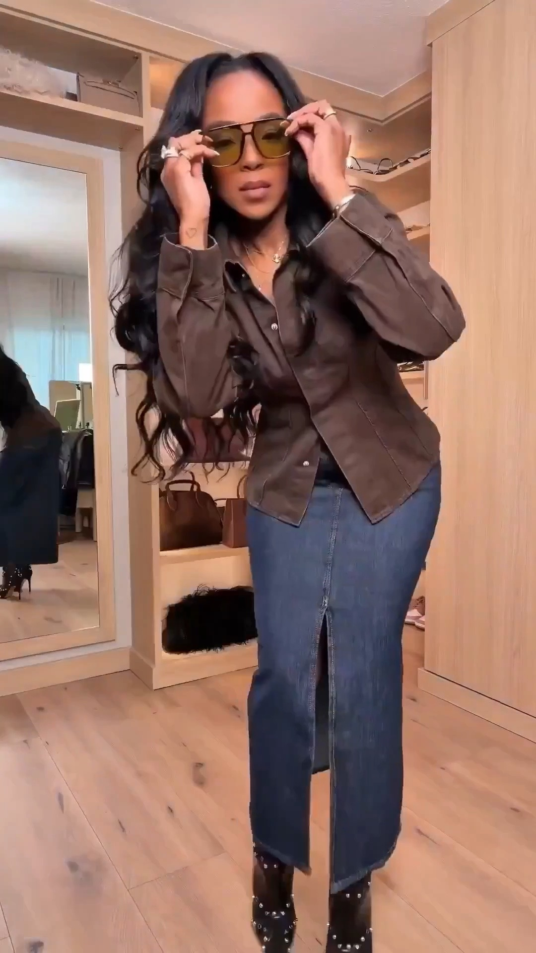 Scroll to shop! ✨ Easy fall outfit for women. Everything from this look is linked below. 👇🏽    

Wearing: Size Small | 5’4” | 140 lbs | Denim 2 Long

📲   Download the FREE LTK app & follow me (@kirasfashionfinds) to shop all my daily finds.  #LTKootd #LTKPetite #LTKU