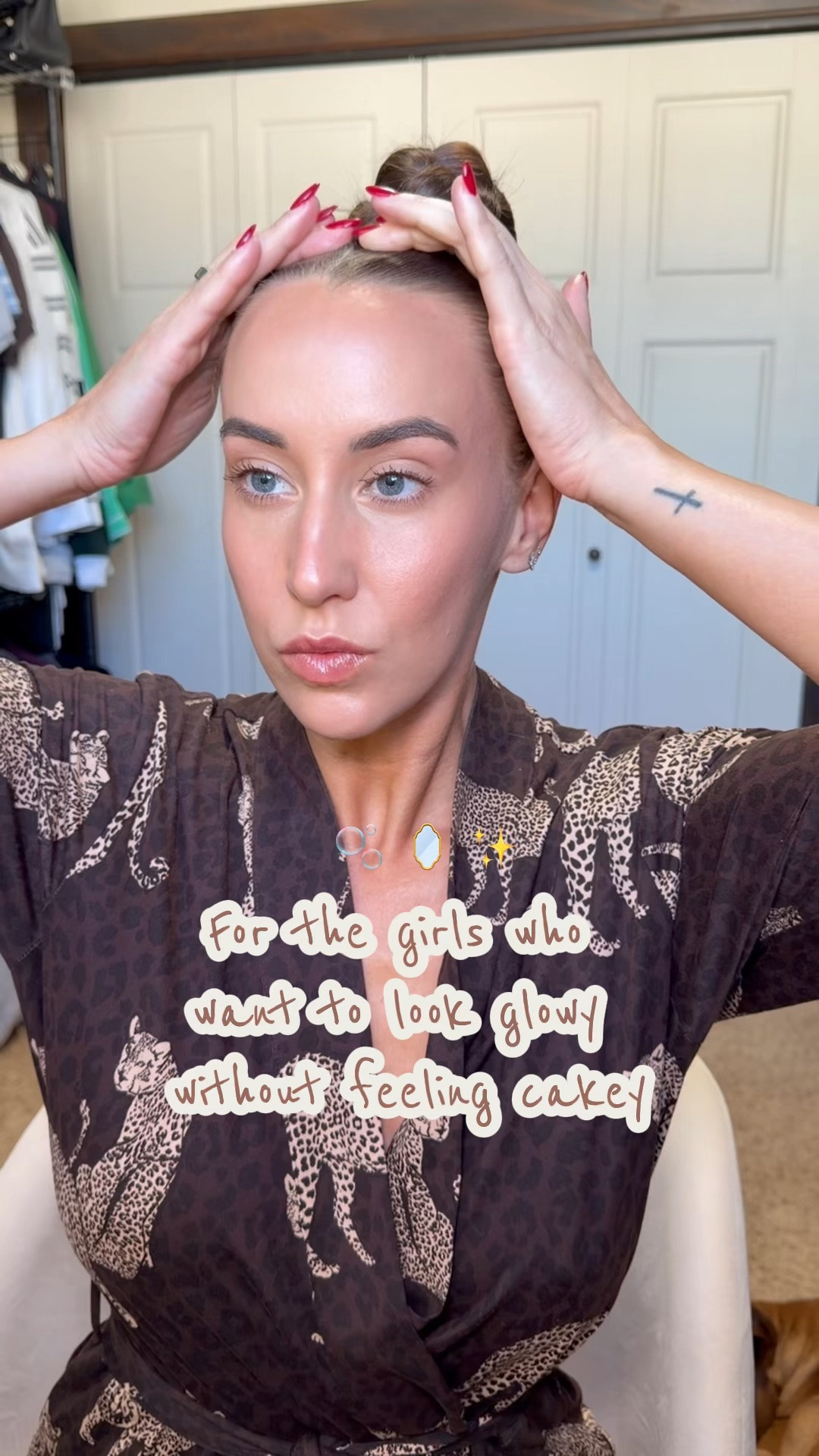 For the girls who want to look glowy without feeling cakey 🦢🫧✨

My go-to summer makeup routine is all about lightweight layers, glowy skin, cream products, and makeup that still looks good after a long day in the sun. The goal isn’t full coverage—it’s fresh, bronzed, dewy skin that feels like you, just elevated.

Perfect for Fourth of July weekend, summer dinners, country club nights, and everything in between ☀️✨
.
#SummerMakeupRoutine #DewyMakeup #CleanGirlMakeup #Over30Beauty #GlowyMakeup

#LTKgrwm #LTKootd #LTKBeauty