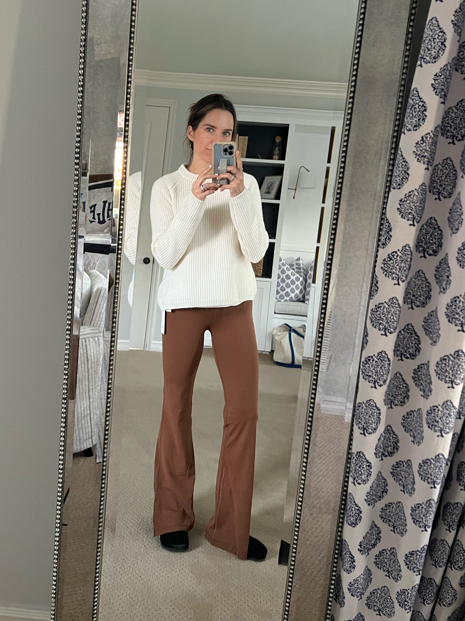 Flare pants, fisherman cashmere, thanksgiving outfit, casual thanksgiving outfit, cute travel outfit 

#LTKSeasonal #LTKtravel #LTKHoliday