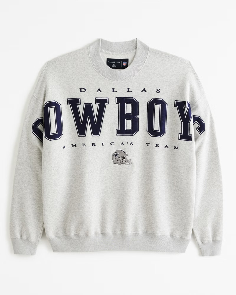 Abercrombie & Fitch Men's Dallas Cowboys Graphic Crew Sweatshirt in Light Heather Grey - Size L | Abercrombie & Fitch (US)