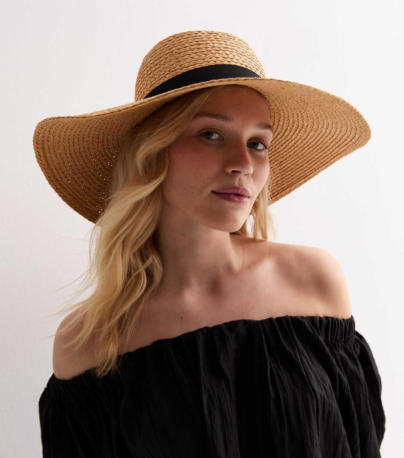 Tan Straw Effect Oversized Hat | New Look | New Look (UK)