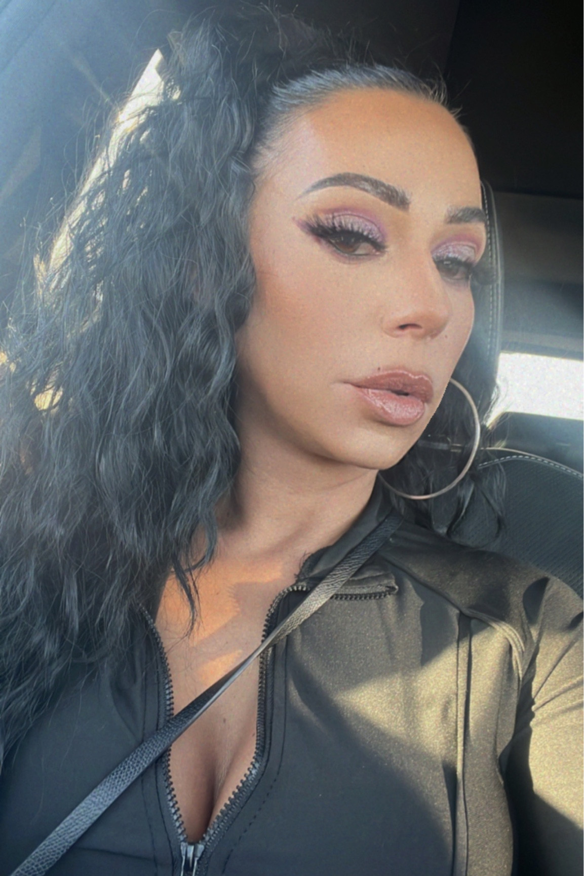 Todays #motd 

All I have to say is… This foundation is life 🙌 

Shop all products used below 💕

#LTKbeauty #LTKHoliday #LTKunder50