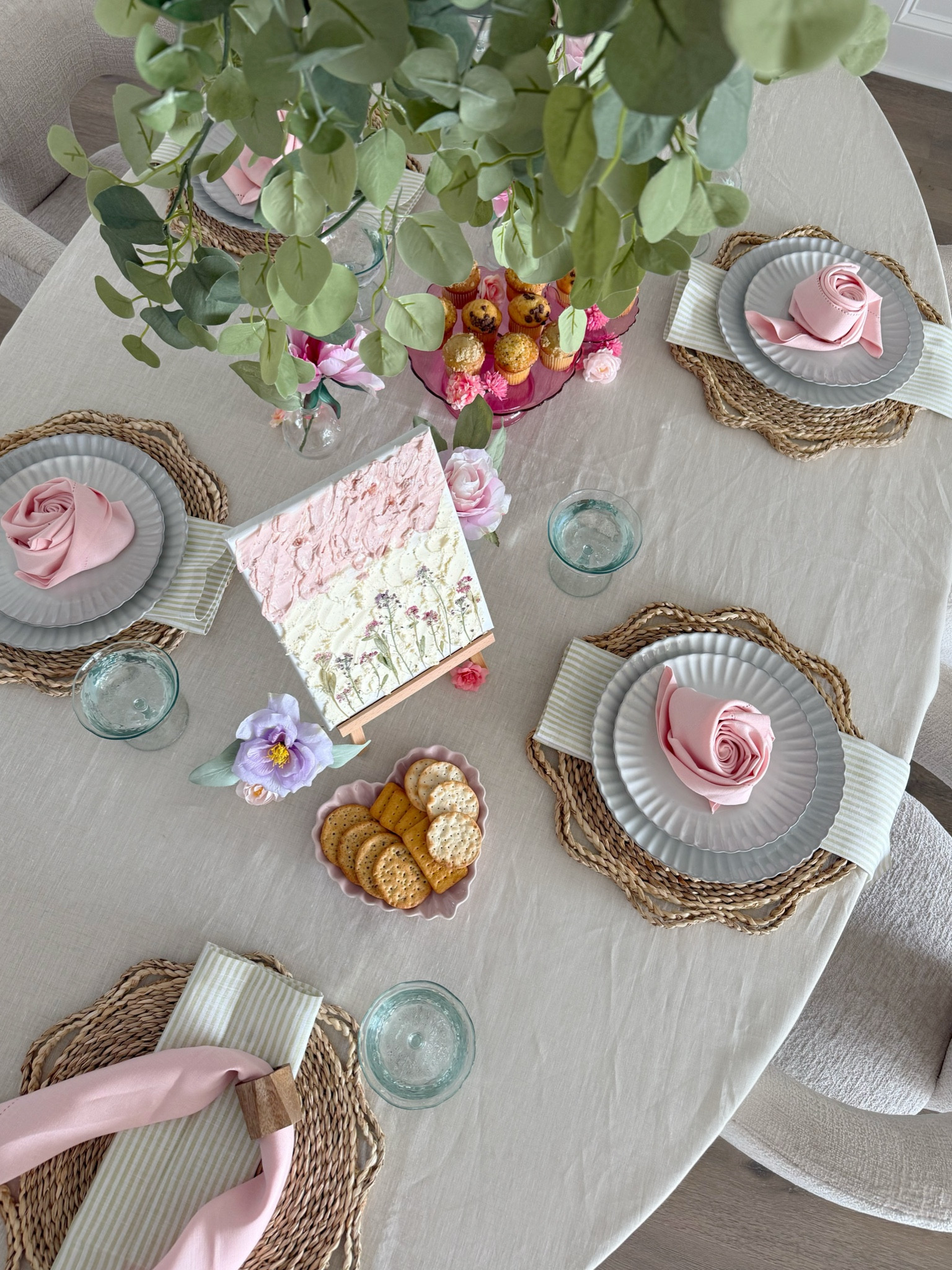 Mother’s Day Brunch table setting 💓🌸



#brunchideas #tablelinens #napkins #linentablecloth #tablescape #summertablescape #tablesetting #momsday #gardenparty #mothersdaybrunch #solinohome

#LTKMothersDay #LTKHome