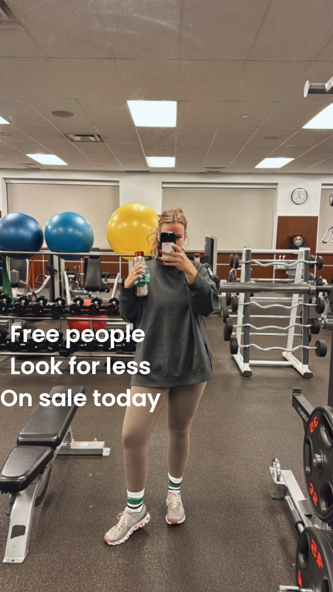 Absolutely loving this oversized mock neck top !  Perfect for the gym  

#LTKfall #LTKcanada #LTKwinter