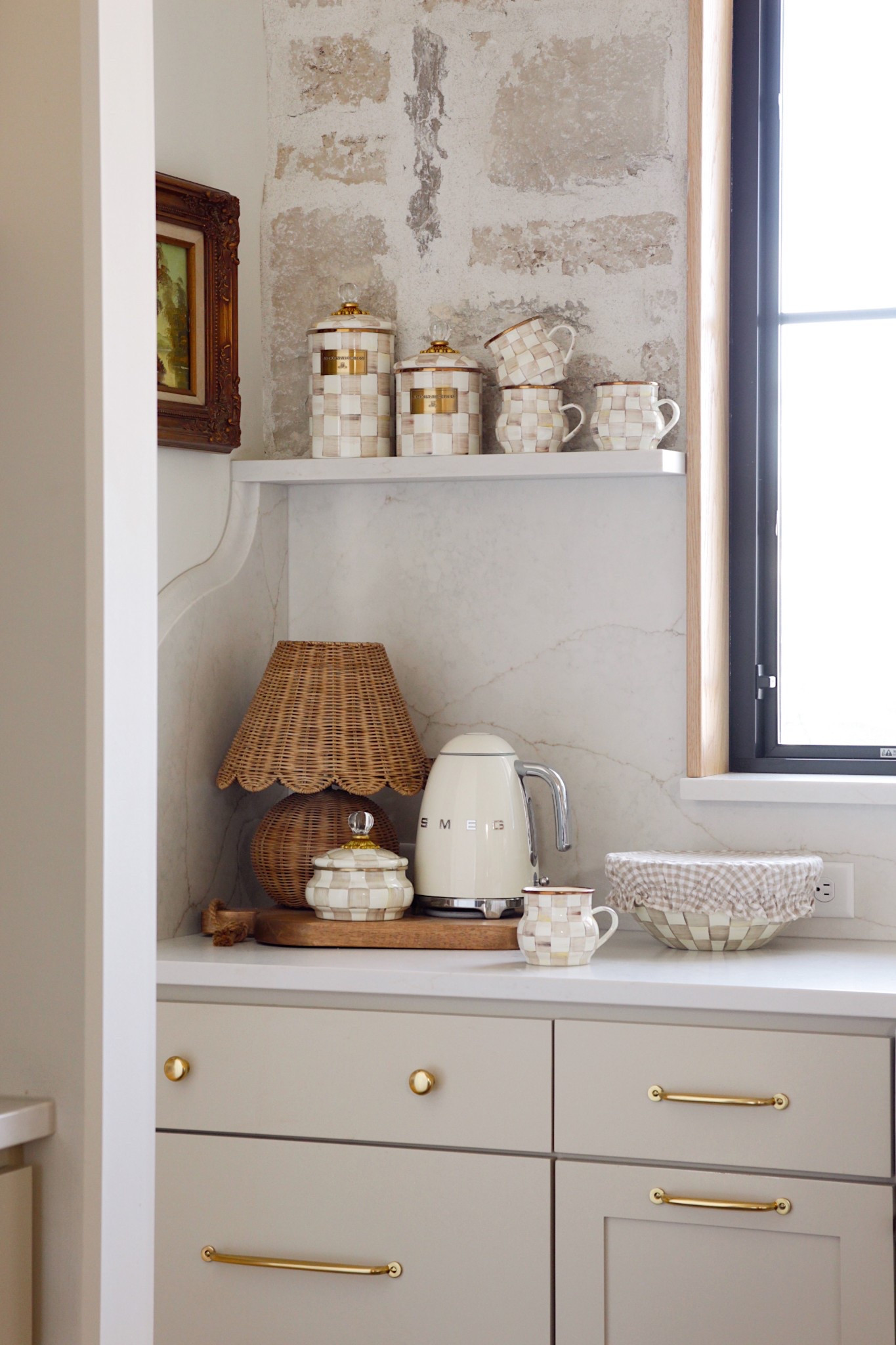 Kitchen corner details! 

MacKenzie-Childs 
Coffee
Bowls
Lamps

#LTKStyleTip #LTKFindsUnder100 #LTKHome