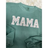 Comfort Colors Mama Embroidered Daisy Neutral Applique Sweatshirt | Simple Pullover, Gift For Mom, Personalized Green Floral | Etsy (US)