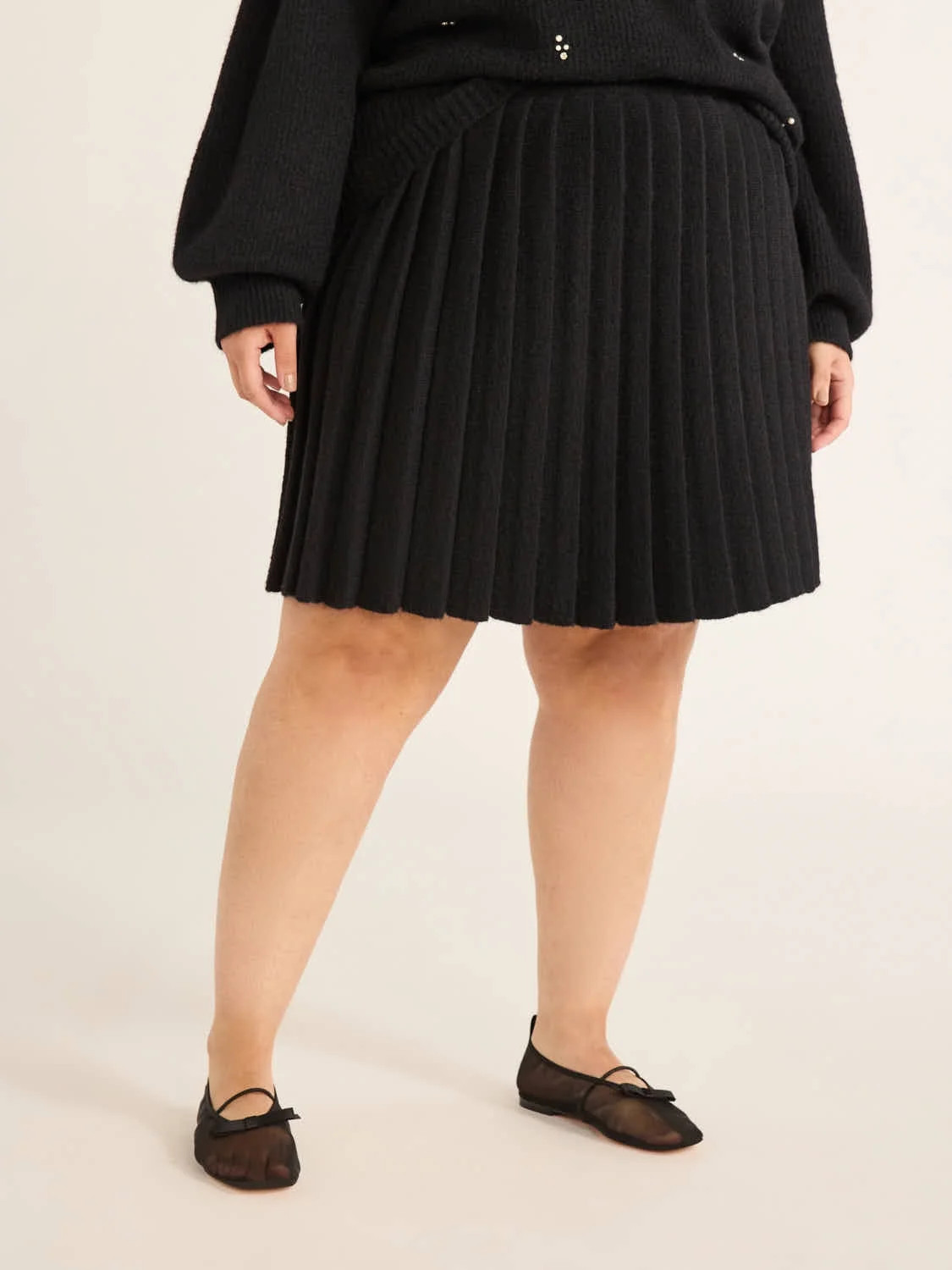 Free Assembly Women’s and Women's Plus Pleated Mini Sweater Skirt, Sizes XS-4X | Walmart (US)