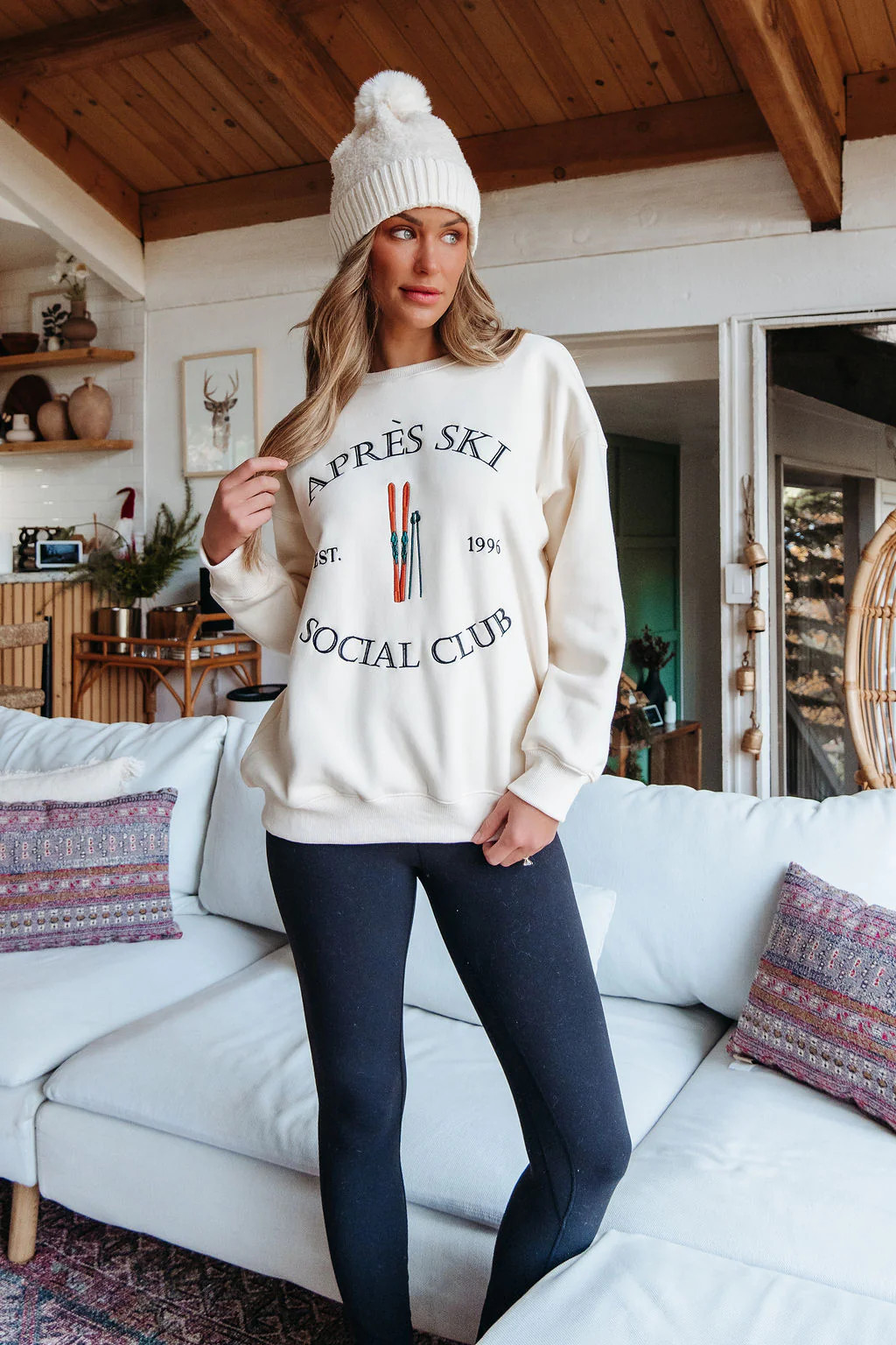 Cream Apres Ski Graphic Sweatshirt | Magnolia Boutique