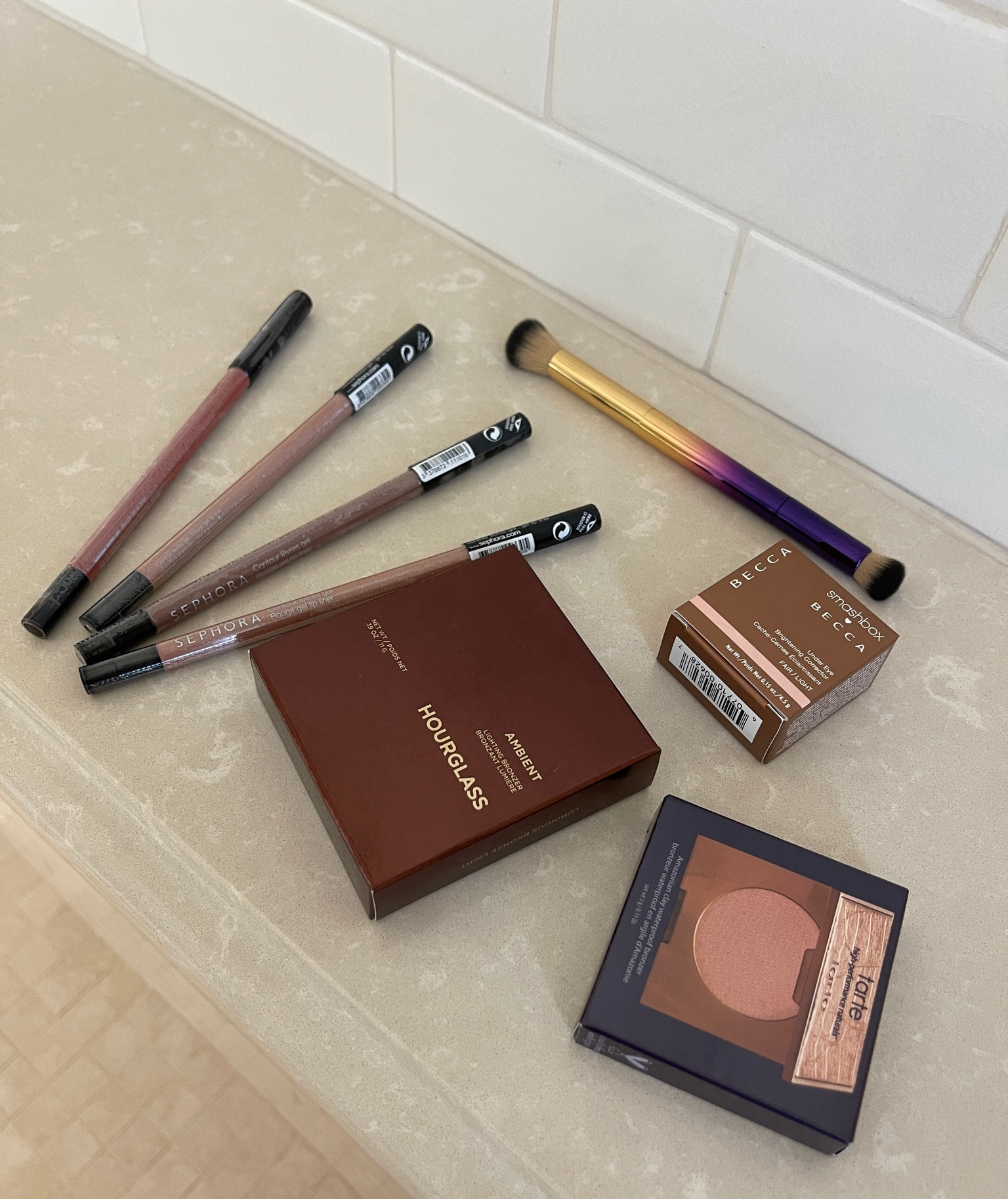 Sephora haul! #beauty #beautymusthaves #sephorafaves #sephoracollection #tarte #hourglass #becca

#LTKbeauty